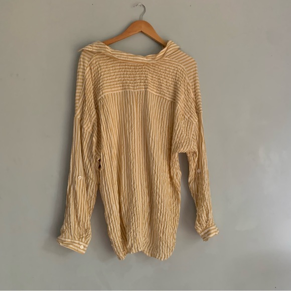 ✨ 2 for 15 ✨ Textured Button Down Shirt - Picture 4 of 9